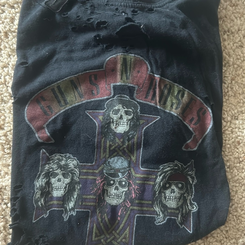 Distressed Guns N Roses Tshirt